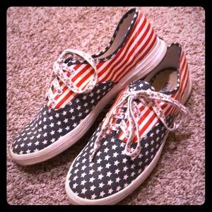 🇺🇸USA Patriotic Keds